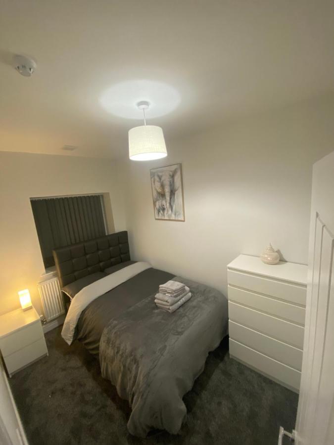 1 Bedroom Apartments In Bolton Town Centre ภายนอก รูปภาพ