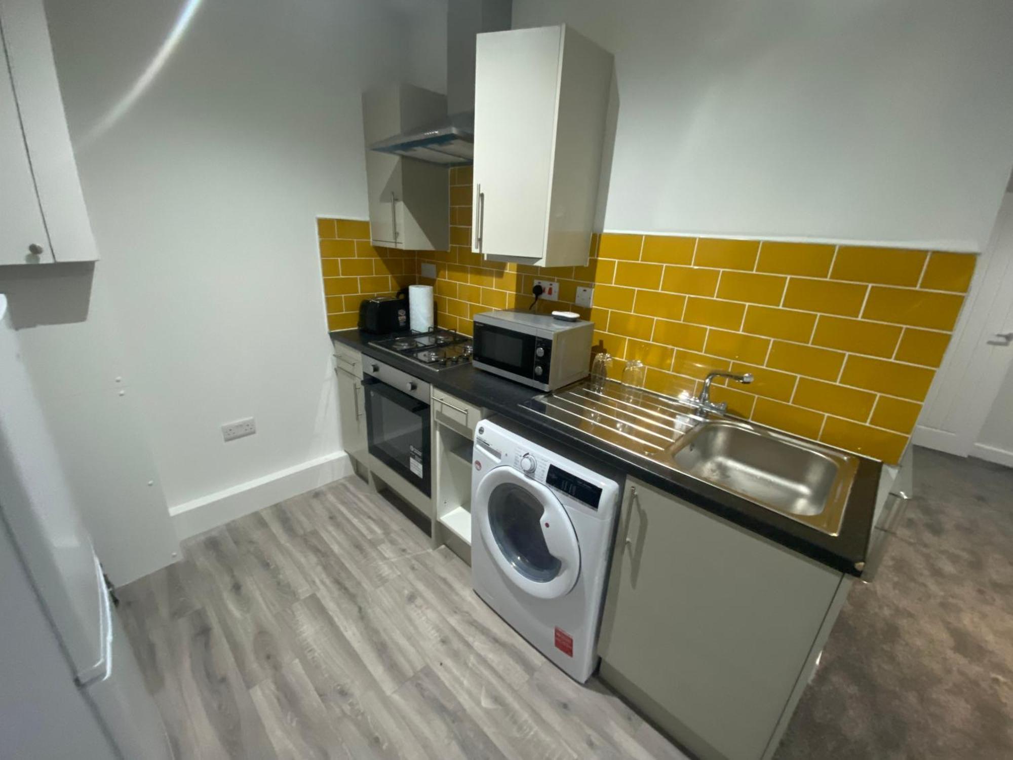 1 Bedroom Apartments In Bolton Town Centre ภายนอก รูปภาพ