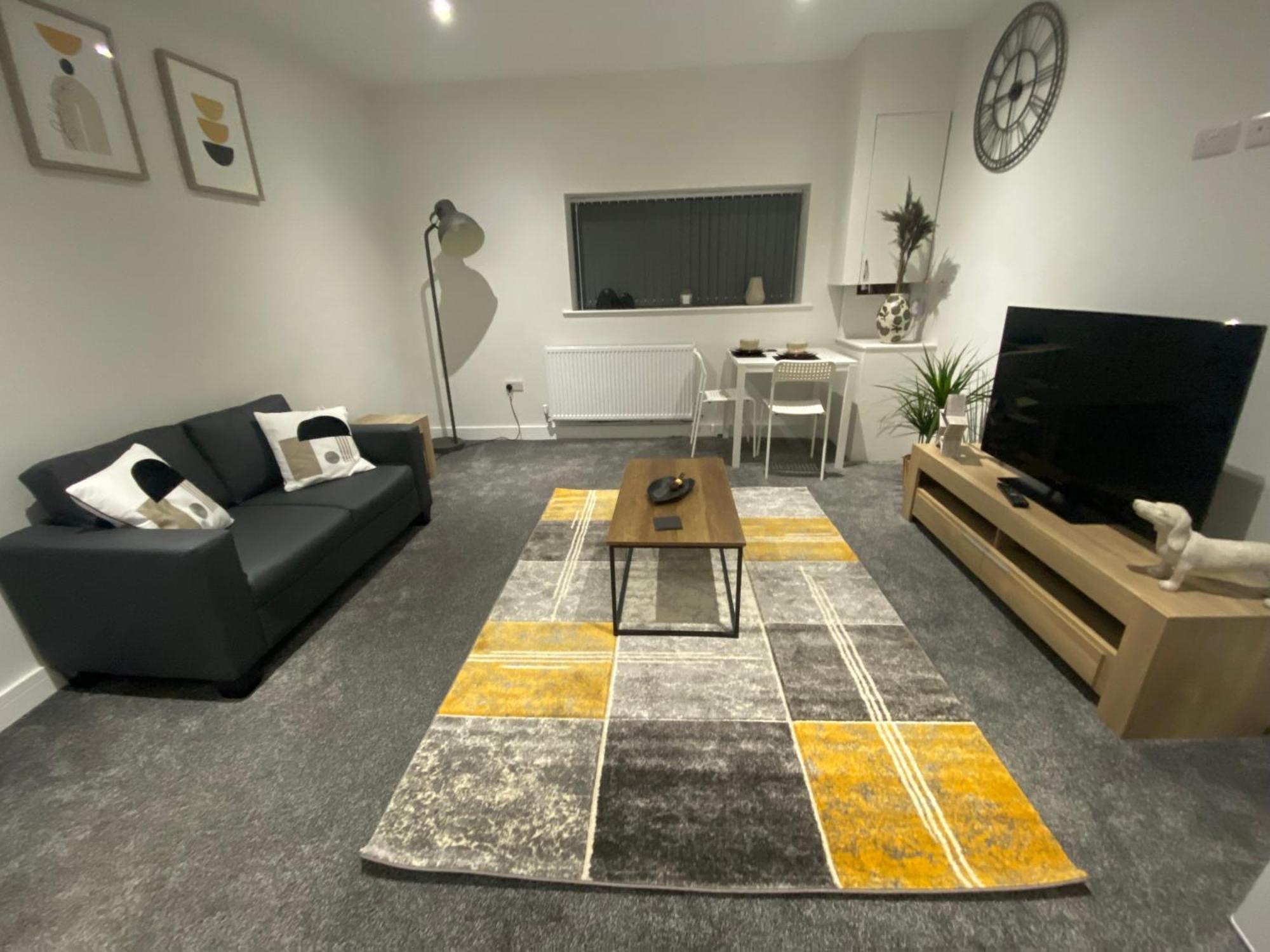 1 Bedroom Apartments In Bolton Town Centre ภายนอก รูปภาพ